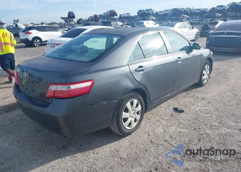 2008 Toyota Camry Le z USA, uszkodzony, nr VIN 4T1BE46K68U759861